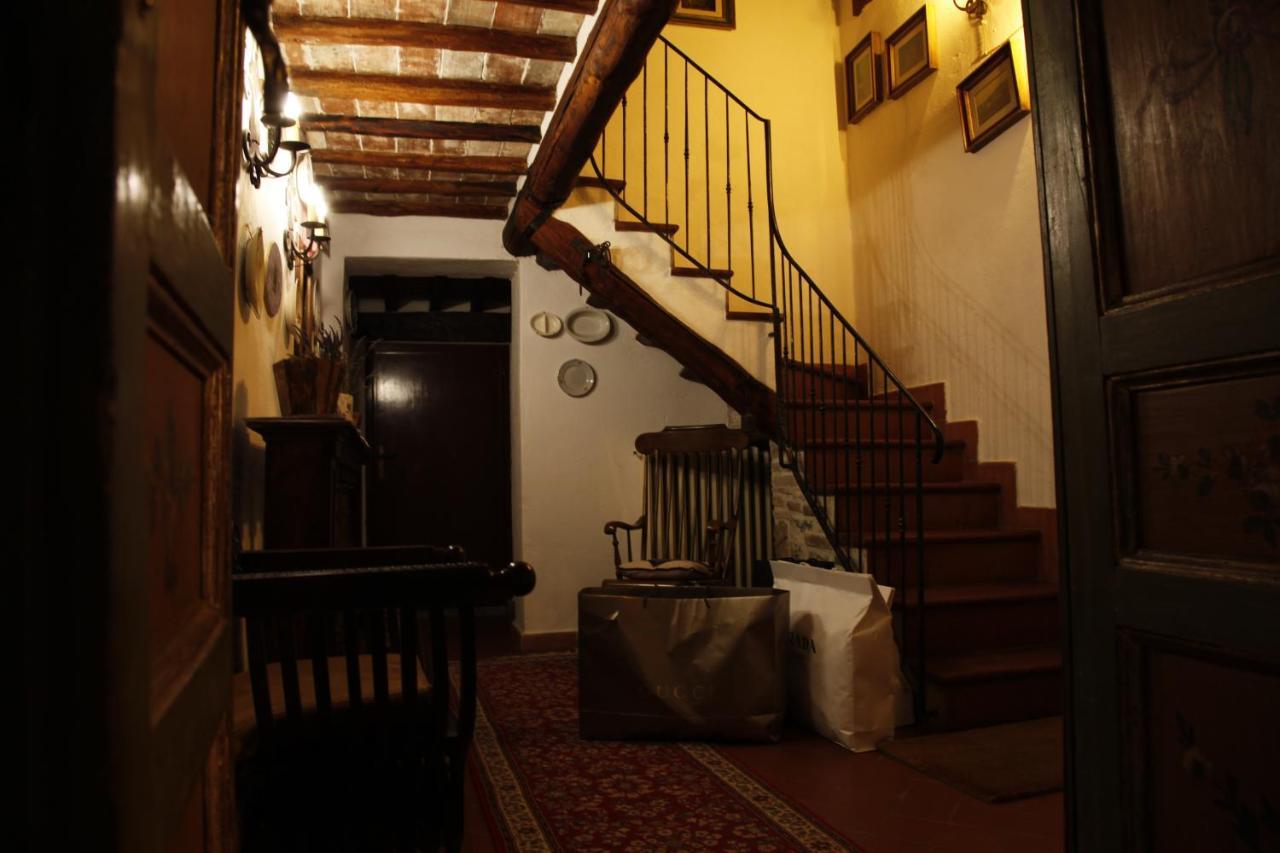 Sassi Bianchi Guest House Sensano Bagian luar foto