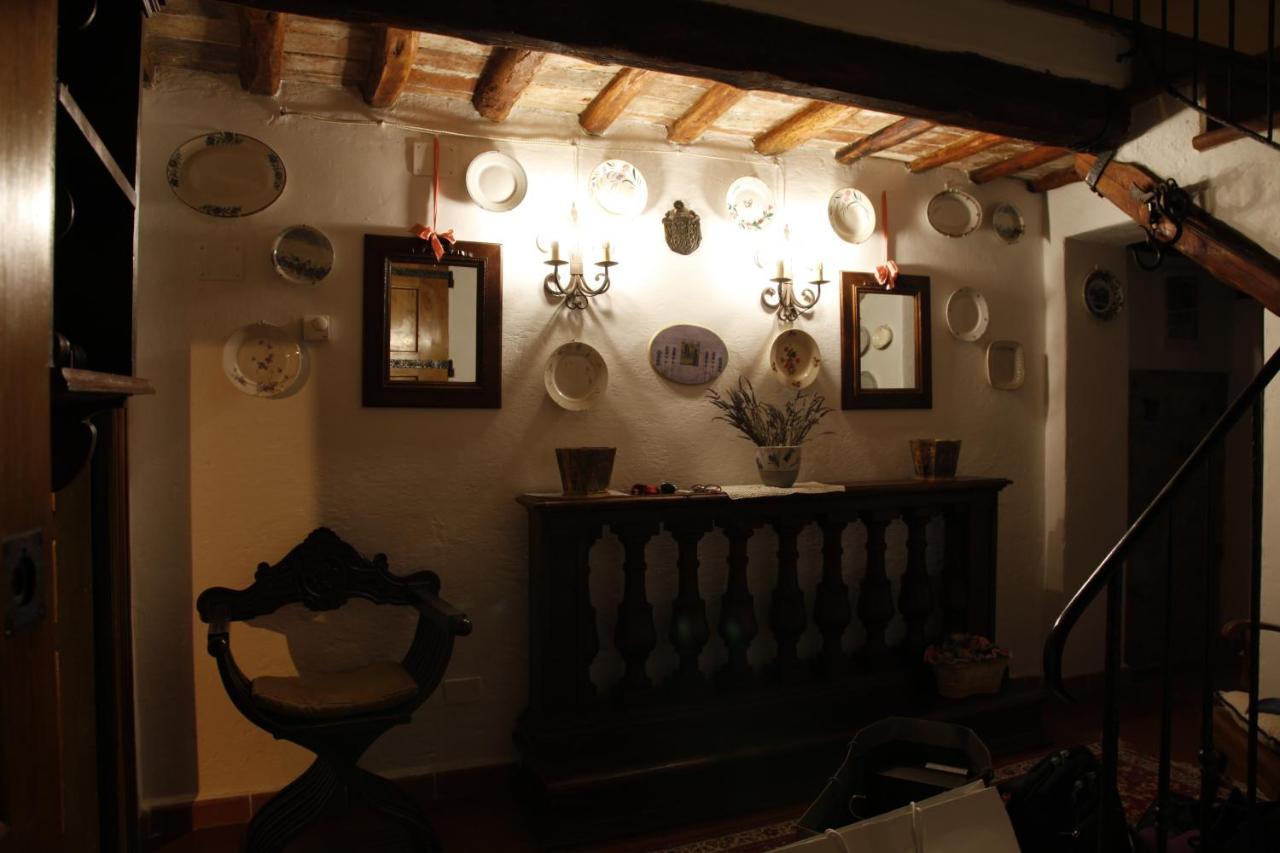 Sassi Bianchi Guest House Sensano Bagian luar foto