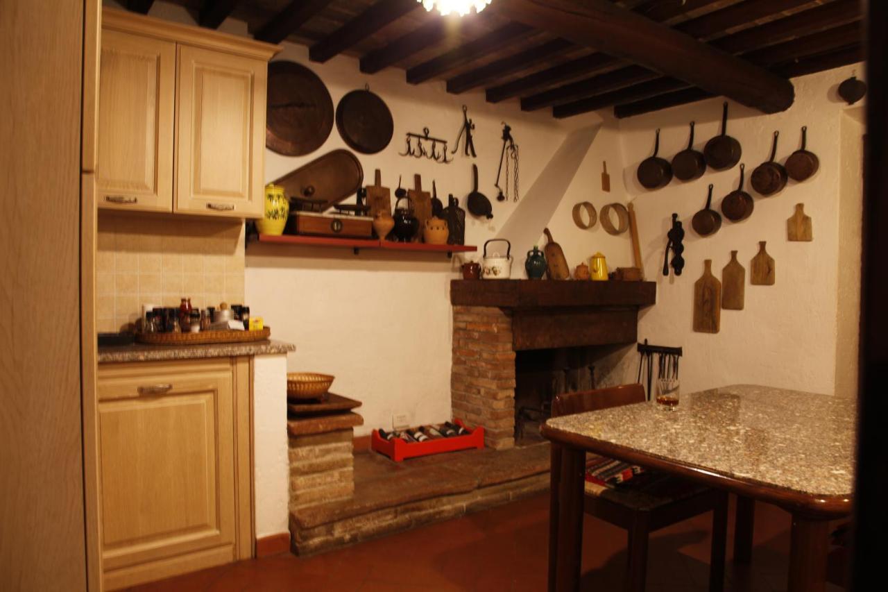 Sassi Bianchi Guest House Sensano Bagian luar foto