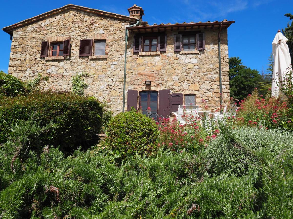 Sassi Bianchi Guest House Sensano Bagian luar foto