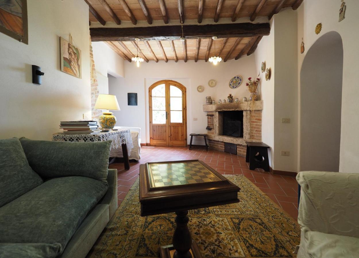 Sassi Bianchi Guest House Sensano Bagian luar foto