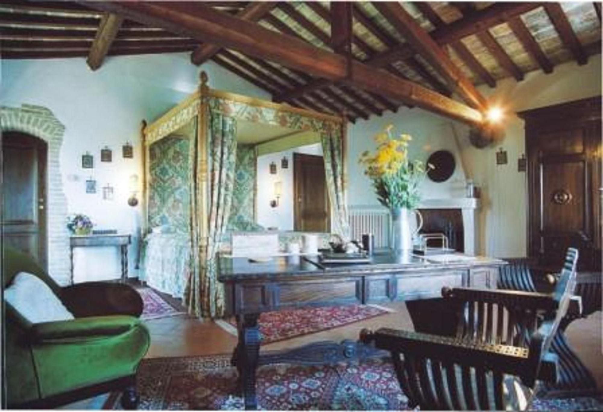 Sassi Bianchi Guest House Sensano Bagian luar foto